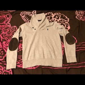 Men’s small sweater